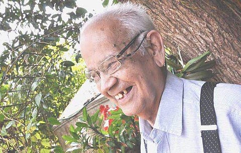 ഡോ. എ അച്യുതന്‍