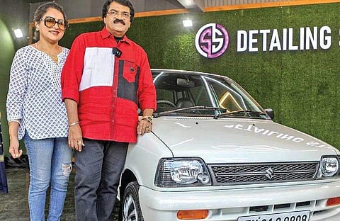 ഹിറ്റു പാട്ടുകൾക്കായുള്ള യാത്ര, ലാലിനും പ്രിയനുമൊപ്പമുള്ള ഓർമകൾ; ആദ്യത്തെ കാറിനെ മറക്കാതെ എംജി ശ്രീകുമാർ, പുത്തൻ ലുക്കിൽ