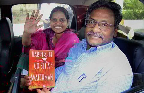 പ്രൊഫ. ജിഎന്‍ സായിബാബ ഭാര്യ വസന്തയ്‌ക്കൊപ്പം