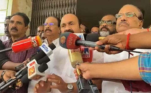 വിഡി സതീശന്‍ തിരുവനന്തപുരത്ത് മാധ്യമങ്ങളെ കാണുന്നു