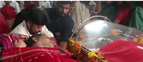 വീഡിയോ സ്‌ക്രീന്‍ഷോട്ട് 