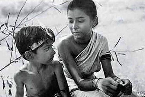 പഥേർ പാഞ്ചാലി സിനിമയിൽ നിന്ന്