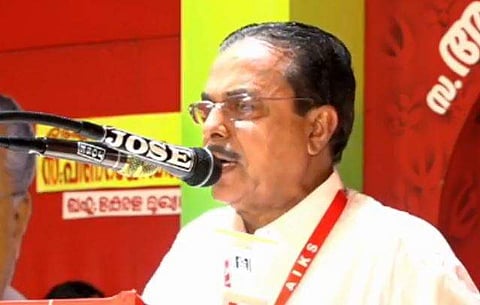 പൊതുസമ്മേളനത്തില്‍ എം വിജയകുമാര്‍ സംസാരിക്കുമ്പോള്‍