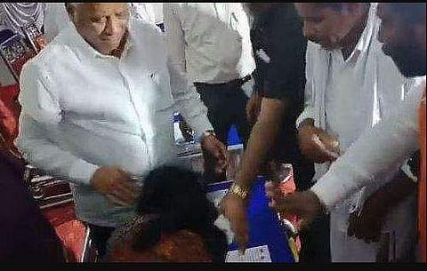 മന്ത്രി സ്ത്രായെ മുഖത്തടിക്കുന്ന വീഡിയോയില്‍ നിന്ന്‌