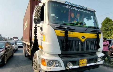 മയക്കുമരുന്ന് കടത്താന്‍ ഉപയോഗിച്ച കണ്ടെയ്‌നര്‍ ലോറി പിടികൂടിയപ്പോള്‍