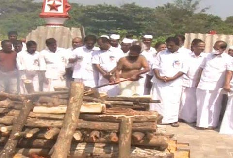 സതീശന്‍ പാച്ചേനിയുടെ സംസ്‌കാരച്ചടങ്ങുകള്‍/ ടെലിവിഷന്‍ ചിത്രം