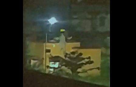 വീഡിയോയിലെ അജ്ഞാത രൂപത്തിന്റെ ദൃശ്യം