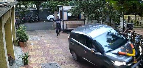 പുതിയ കാര്‍ ബൈക്കുകള്‍ ഇടിച്ചുതെറിപ്പിക്കുന്ന ദൃശ്യം