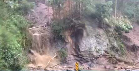 മണ്ണിടിഞ്ഞ സ്ഥലം/ ടെലിവിഷന്‍ ദൃശ്യം