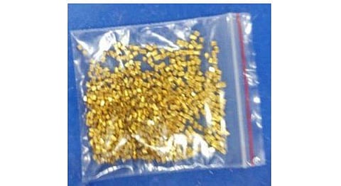 കടുക് രൂപത്തിലാക്കിയ സ്വർണം