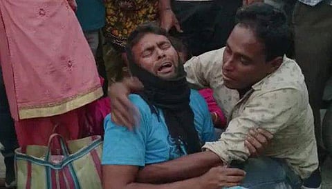 കുട്ടിയുടെ മരണവിവരം അറിഞ്ഞ് ആശുപത്രിയില്‍ എത്തിയ പിതാവ്/ട്വിറ്റര്‍