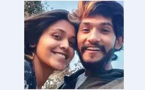 അറസ്റ്റിലായ സി​ഗിലും വിഷ്ണു പ്രിയയും