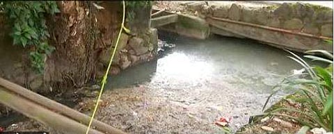 കുട്ടി അപകടത്തില്‍പ്പെട്ട കാന/ ടിവി ദൃശ്യം