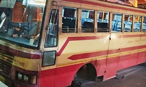 അപകടത്തില്‍പ്പെട്ട ബസ്‌