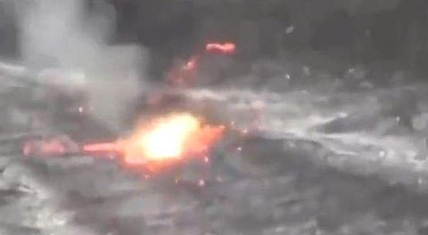 ലാവയില്‍ നടത്തിയ പരീക്ഷണത്തിന്റെ ദൃശ്യം