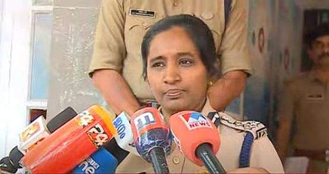 ഡിഐജി നിശാന്തിനി മാധ്യമങ്ങളോട് സംസാരിക്കുന്നു/ ടിവി ദൃശ്യം