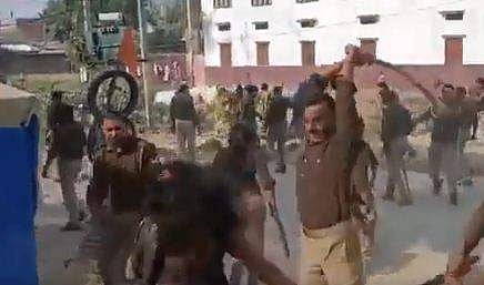 വീഡിയോ സ്‌ക്രീന്‍ഷോട്ട്