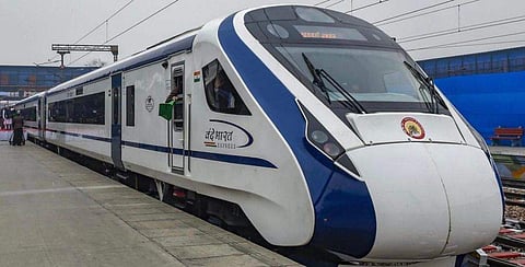 വന്ദേഭാരത് ട്രെയിന്‍/ ട്വിറ്റര്‍ ചിത്രം