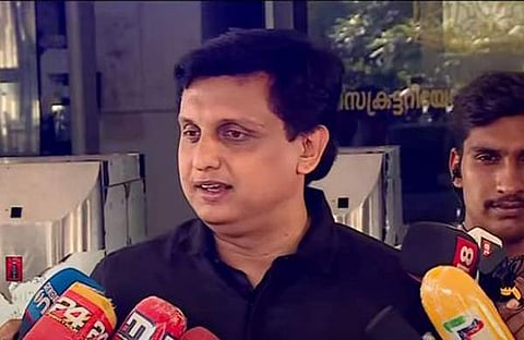 മുഹമ്മദ് റിയാസ് മാധ്യമങ്ങളോടു സംസാരിക്കുന്നു/ടിവി ദൃശ്യം