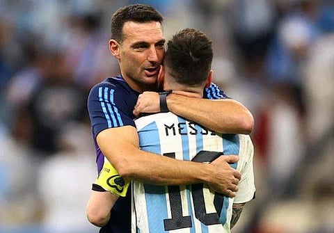 സ്കലോണിയും മെസിയും/ ട്വിറ്റർ