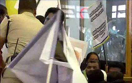 തിരുവനന്തപുരം കോര്‍പ്പറേഷനിലെ പ്രതിഷേധം/ ടെലിവിഷന്‍ രംഗം