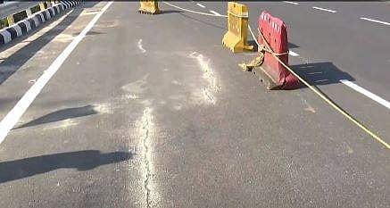 റോഡിലെ വിള്ളൽ/ ടെലിവിഷൻ ദൃശ്യം