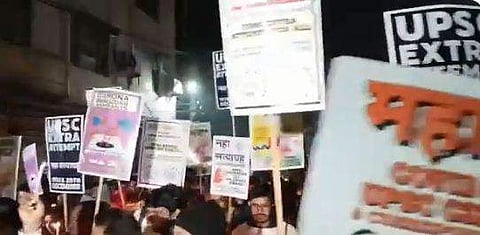 സിവില്‍ സര്‍വീസ് പരീക്ഷയ്ക്ക് തയ്യാറെടുക്കുന്നവരുടെ പ്രതിഷേധം