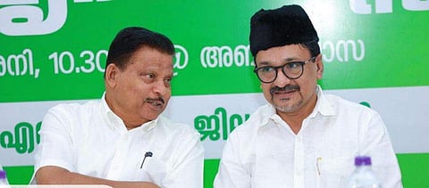 അബ്ദുള്‍ വഹാബും സാദിഖലി തങ്ങളും/ ഫെയ്‌സ്ബുക്ക് ചിത്രം