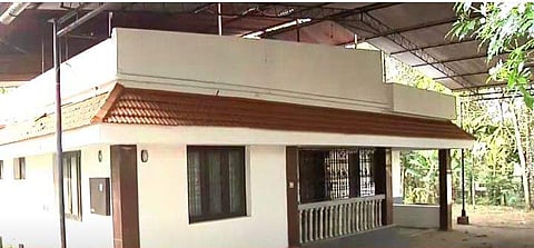 മന്ത്രവാദം നടന്നു എന്നാരോപിക്കപ്പെടുന്ന വീട്/ ടിവിദൃശ്യം