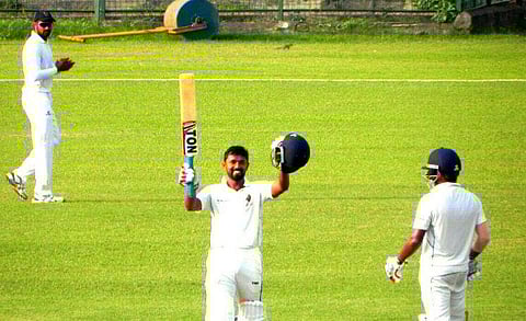 രോഹന്‍ പ്രേം ഫെയ്‌സ്ബുക്കില്‍ പങ്കുവെച്ച ചിത്രം