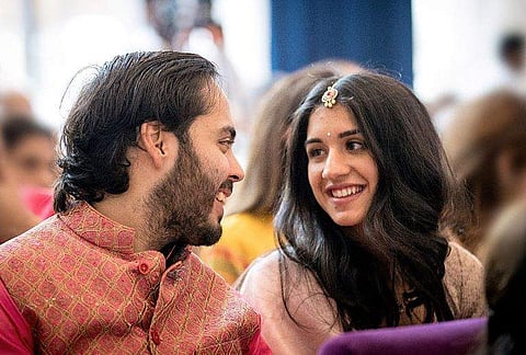 ആനന്ദ് അംബാനിയും രാധിക മെര്‍ച്ചന്റും, ട്വിറ്റര്‍