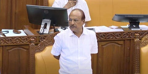 പി കെ കുഞ്ഞാലിക്കുട്ടി നിയമസഭയില്‍ സംസാരിക്കുന്നു/ സഭ ടിവി