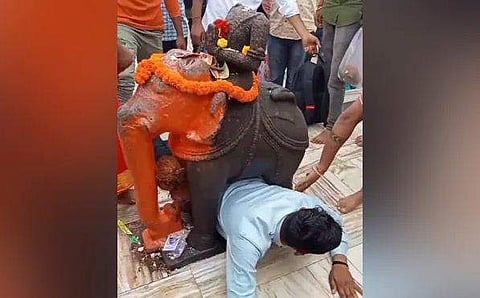 വീഡിയോ ദൃശ്യത്തില്‍ നിന്ന്‌