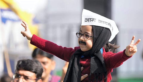 ഡല്‍ഹിയിലെ ആം ആദ്മി പ്രവര്‍ത്തകരുടെ വിജയാഘോഷം