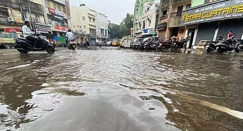 ചെന്നൈയില്‍ കനത്തമഴയില്‍ രൂപപ്പെട്ട വെള്ളക്കെട്ട്, ഫോട്ടോ: എക്‌സ്പ്രസ്‌