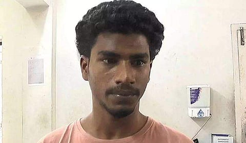 അറസ്റ്റിലായ ഷക്കീര്‍ 