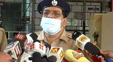 അസിസ്റ്റന്റ് കമ്മീഷണര്‍ പിപി സദാനന്ദന്‍ മാധ്യമങ്ങളെ കാണുന്നു