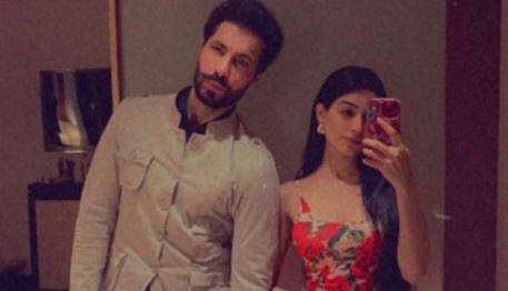 ദീപ് സിദ്ദുവിനൊപ്പം റീന റായ്, ട്വിറ്റര്‍