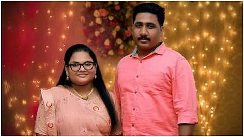 അഖിലും ജിതിനയും / ചിത്രം: ന്യൂ ഇൻഡ്യൻ എക്സ്പ്രസ്