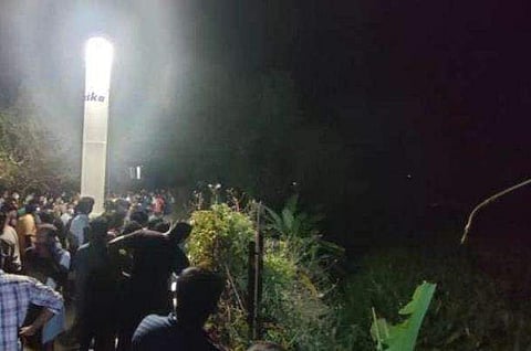 രക്ഷാപ്രവർത്തനം നടക്കുന്നു/ ടെലിവിഷൻ ദൃശ്യം