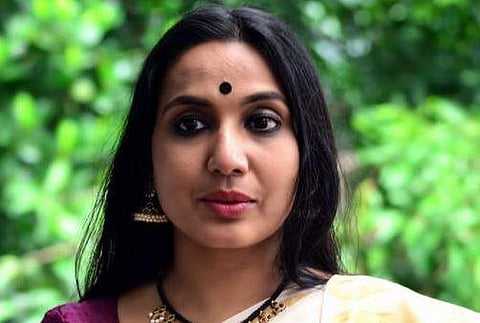 നീനാ പ്രസാദ് , ഫെയ്‌സ്ബുക്ക്