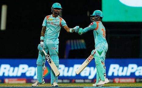 ചിത്രം ട്വിറ്റര്‍