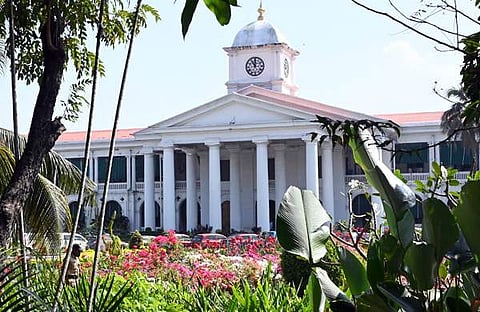 സെക്രട്ടേറിയറ്റ്/ഫയല്‍