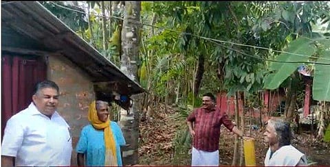 മന്ത്രി സജി ചെറിയാന്‍ വീടു കയറി വിശദീകരിക്കുന്നു/ വീഡിയോ ദൃശ്യം