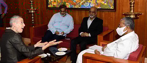 ചെന്നൈയിലെ അമേരിക്കന്‍ കോണ്‍സുല്‍ ജനറല്‍ ജൂഡിത്ത് റേവിനുമായി മുഖ്യമന്ത്രി കൂടിക്കാഴ്ച നടത്തുന്നു