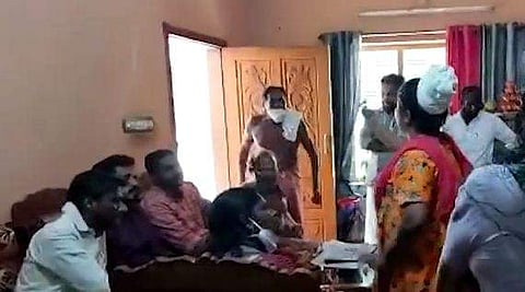 വീഡിയോ സ്‌ക്രീന്‍ഷോട്ട്