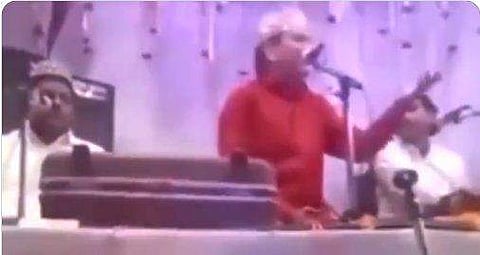 നവാസ് ഷെരീഫ് വിവാദമായ പരിപാടിക്കിടെ/വിഡിയോ ദൃശ്യം