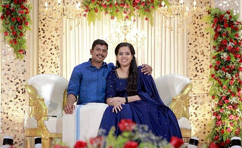 ആര്യാ രാജേന്ദ്രനും സച്ചിന്‍ദേവും വിവാഹ നിശ്ചയ വേദിയില്‍