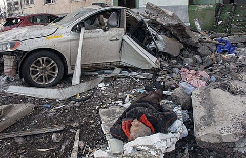 റഷ്യൻ റോക്കറ്റാക്രണത്തിൽ ഹാർകീവിൽ സാധാരണ പൗരൻ കൊല്ലപ്പെട്ട നിലയിൽ/ പിടിഐ