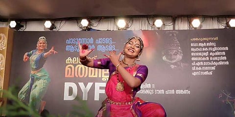 വീഡിയോ സ്‌ക്രീന്‍ഷോട്ട്‌